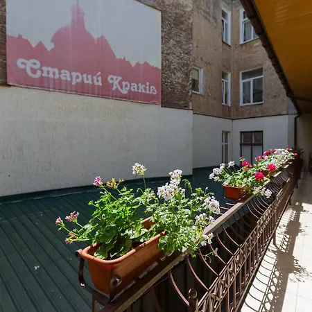 Staryi Krakiv 4*