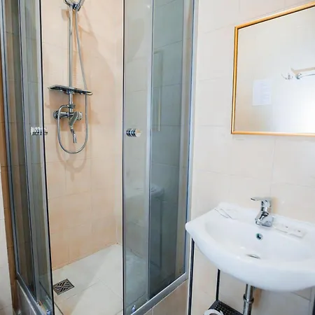 Staryi Krakiv Hotel Leopoli